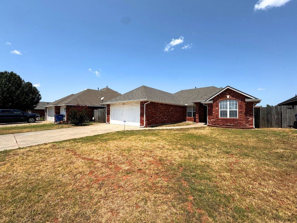 241 W Pines Way - Photo 2 of 20