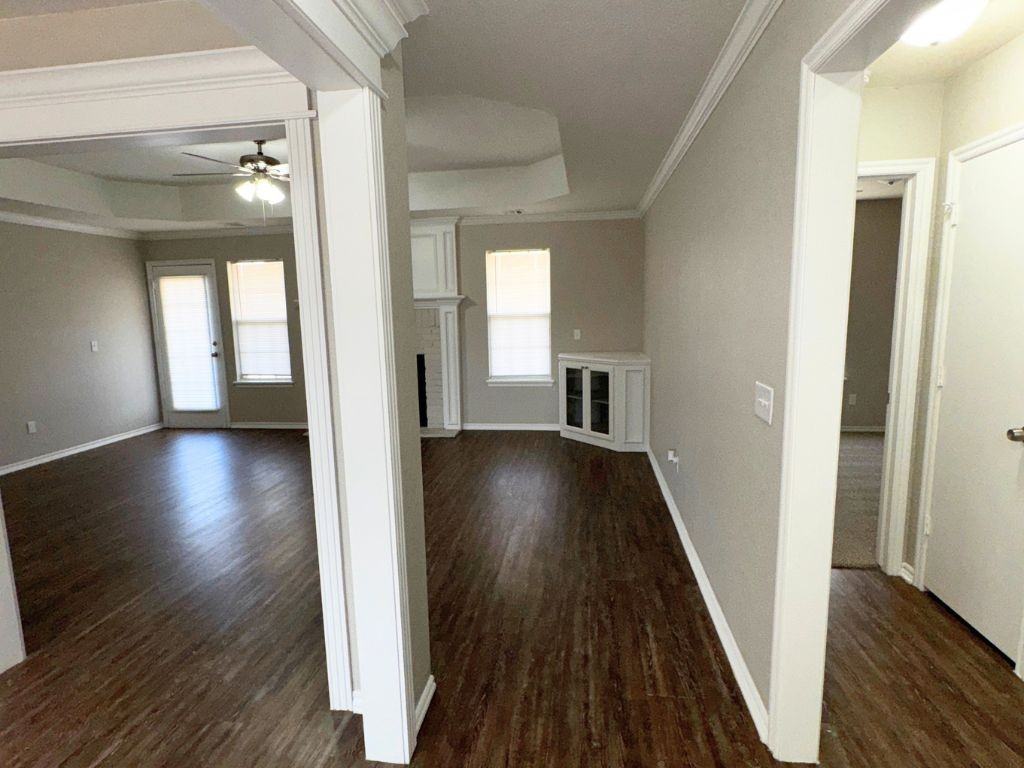 241 W Pines Way - Photo 3 of 20