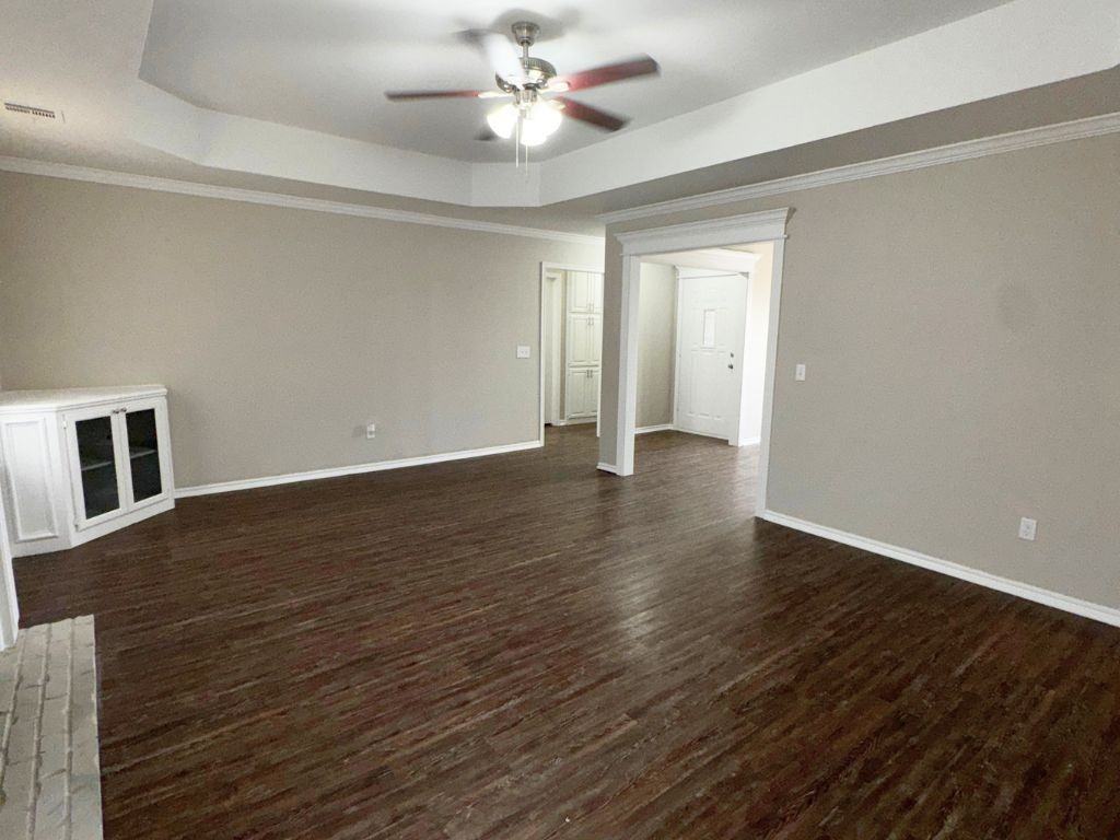 241 W Pines Way - Photo 6 of 20