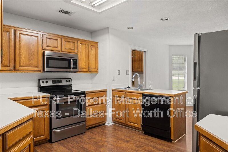 3905 Frisco Cir - Photo 7 of 13