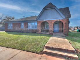 946 E Dr - Photo 1 of 1