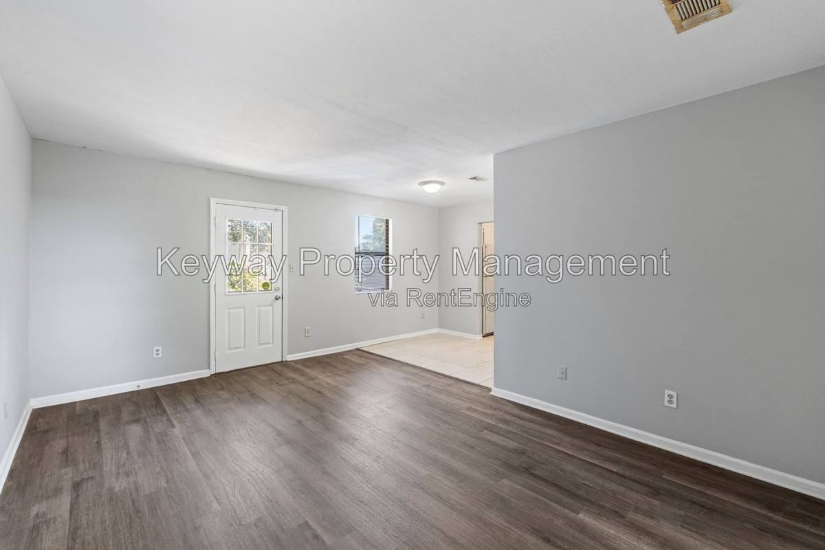 1925 1 2 Wrightsboro Rd #B - Photo 5 of 10