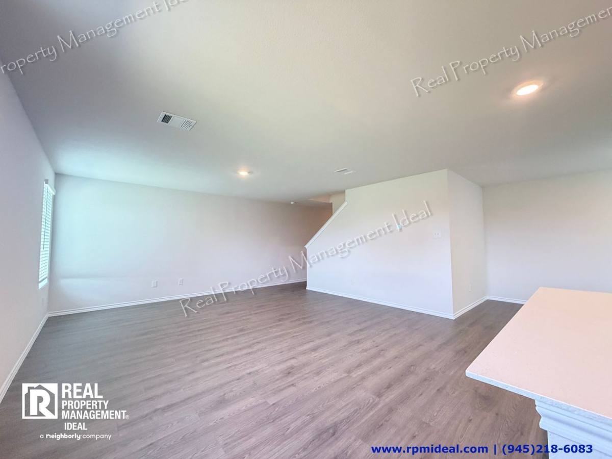 1137 Southfield Dr - Photo 5 of 10
