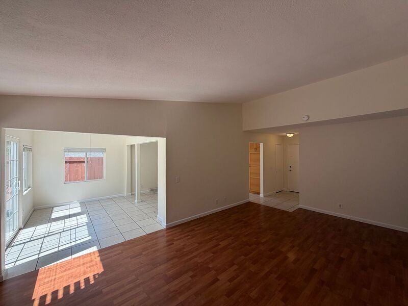 6645 Amberly St - Photo 2 of 22
