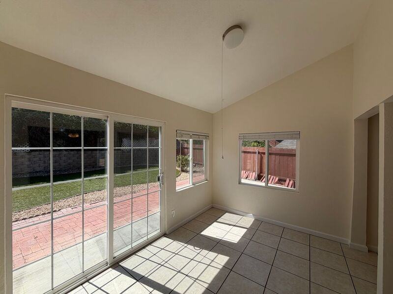 6645 Amberly St - Photo 3 of 22