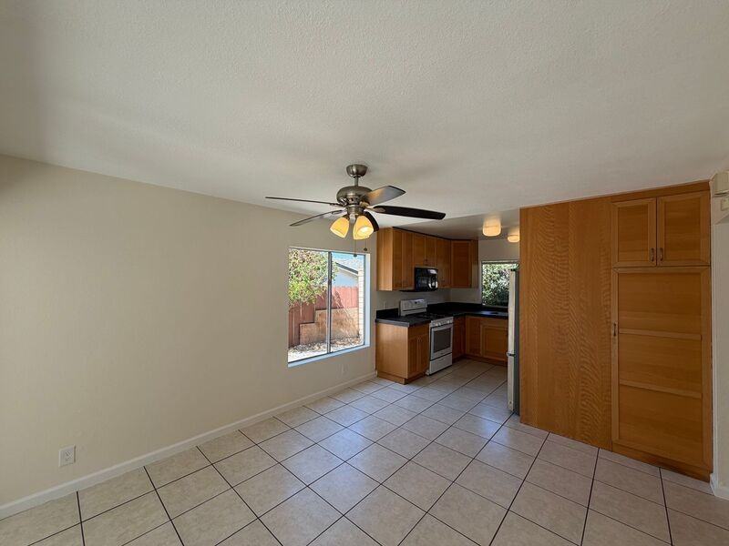 6645 Amberly St - Photo 5 of 22
