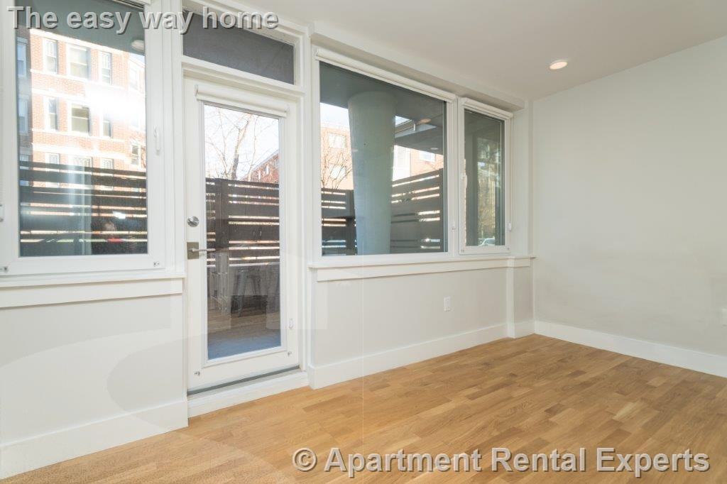 334 Harvard St #C1 - Photo 7 of 16