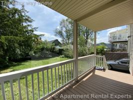 featured image of 270 Harvard St #1