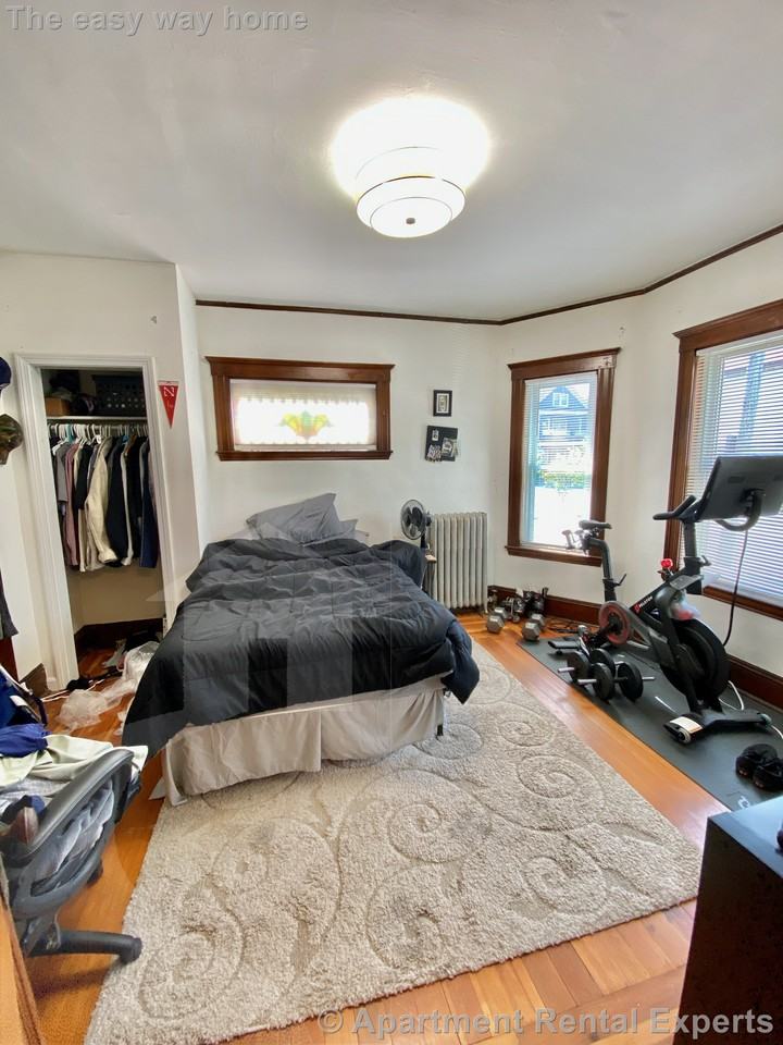 270 Harvard St #1 - Photo 6 of 13