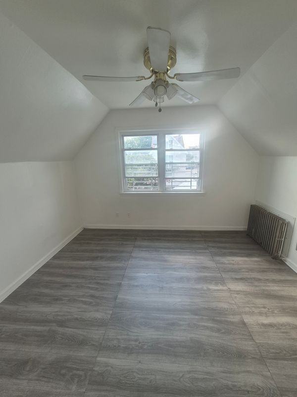 13736 242nd St - Photo 3 of 6