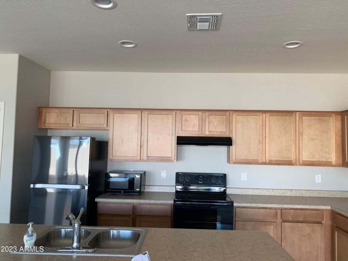 22560 E Via Estancia - Photo 2 of 8