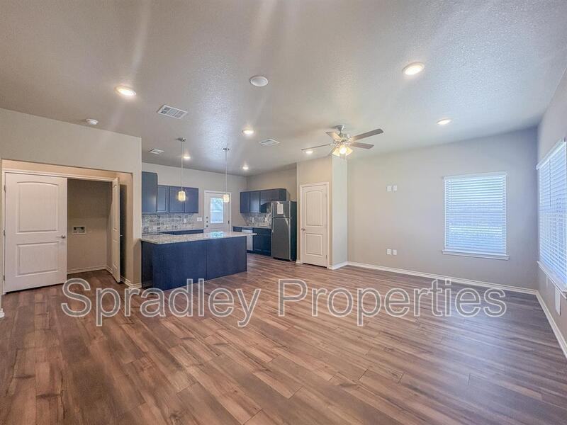 1032 Hibiscus Unit B - Photo 2 of 15