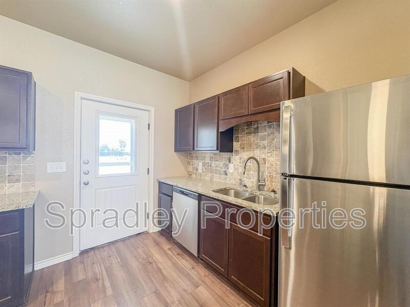 1032 Hibiscus Unit B - Photo 7 of 15