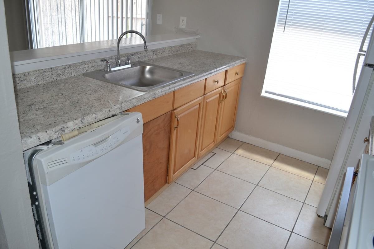 2000 Ludlow Ln #2801 - Photo 3 of 29