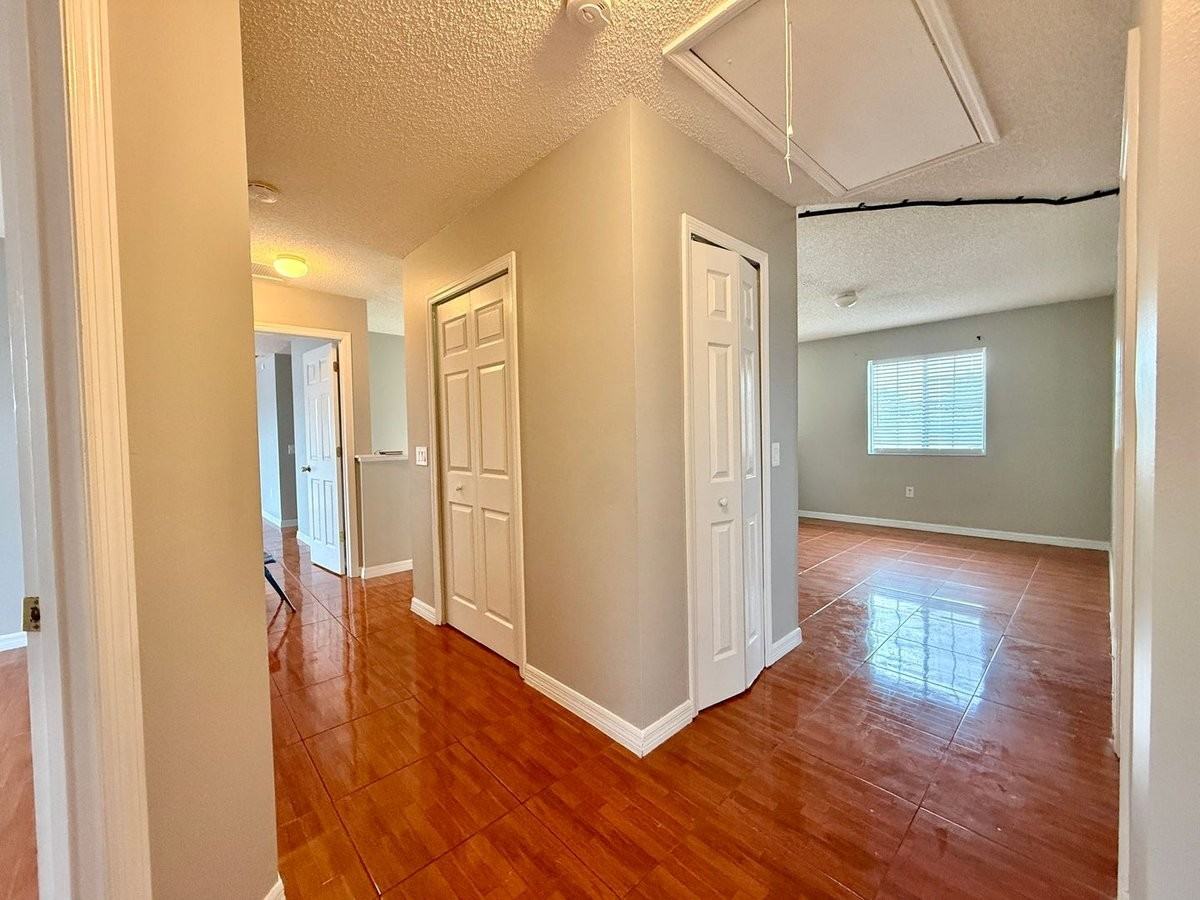 677 Elbridge Dr - Photo 6 of 33