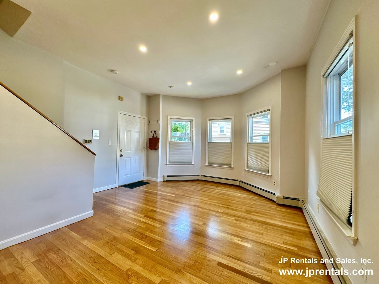 294 Chestnut Ave #1 - Photo 5 of 13