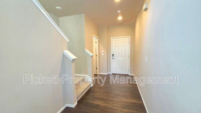 1032 Baker Heights Loop - Photo 4 of 46