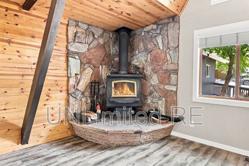 795 E Reindeer Dr - Photo 5 of 40