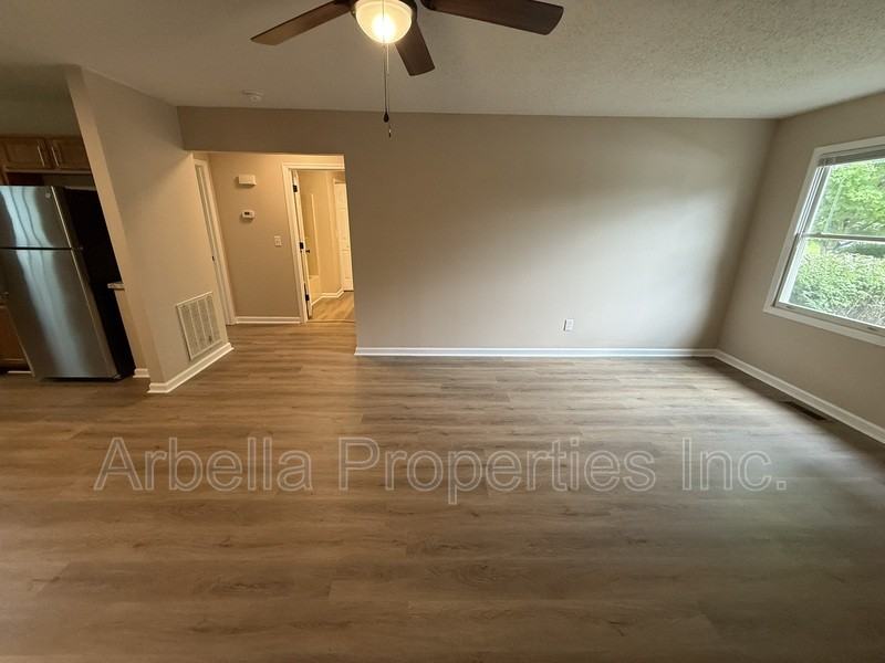 117 Rowe Ln #5 - Photo 5 of 18