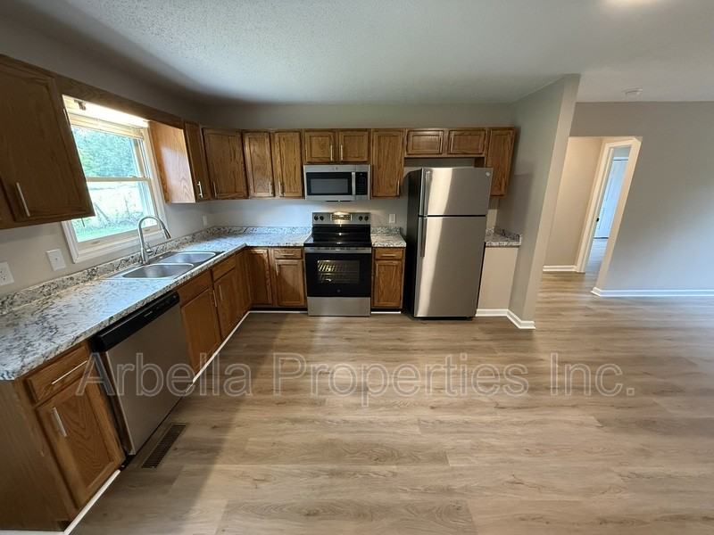 117 Rowe Ln #5 - Photo 7 of 18