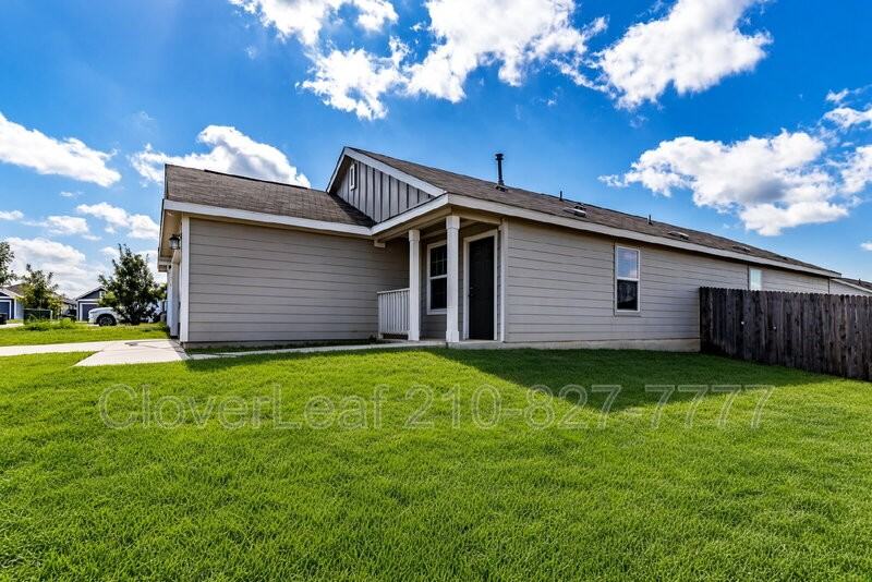 1403 Slice Pkwy - Photo 2 of 30