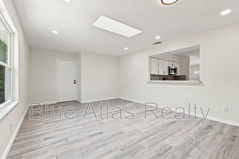 6008 Golden Gate Dr - Photo 4 of 25