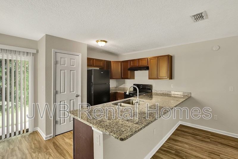2813 Hidden Haven Rd - Photo 4 of 20