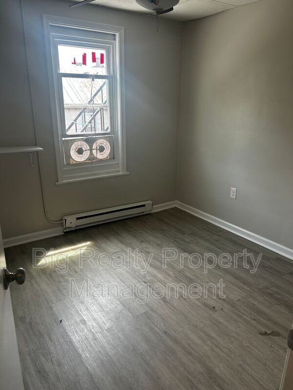 529 King St - Photo 6 of 8