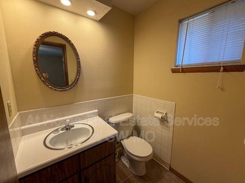 3304 E Portland St #B - Photo 6 of 10