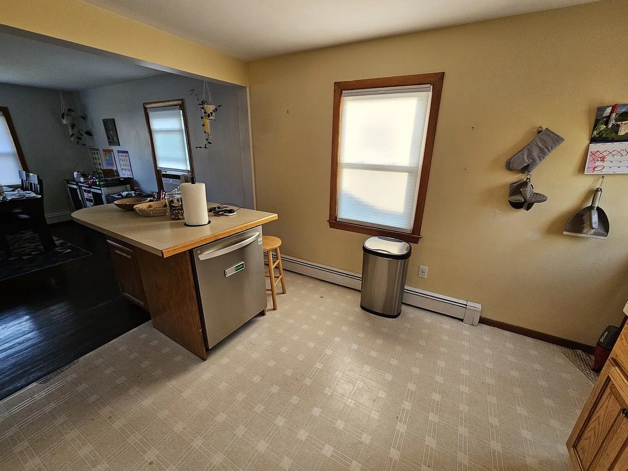 23 Sanford St - Photo 5 of 22