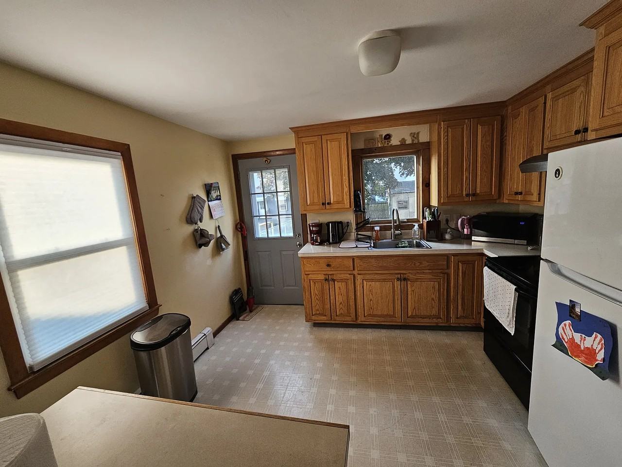 23 Sanford St - Photo 6 of 22