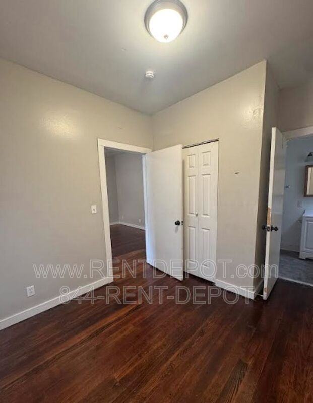 1329 E Illinois St - Photo 3 of 8