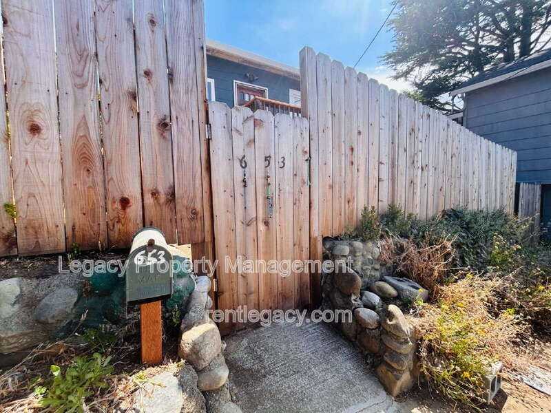 653 Alhambra St - Photo 2 of 35