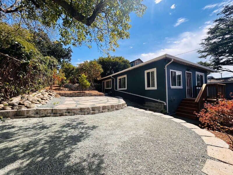 653 Alhambra St - Photo 4 of 35