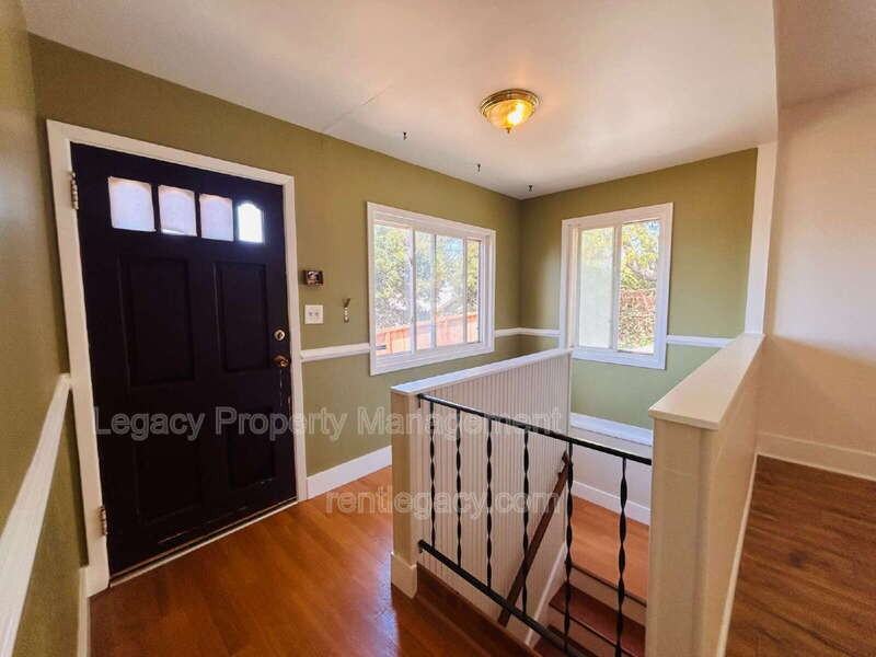 653 Alhambra St - Photo 7 of 35