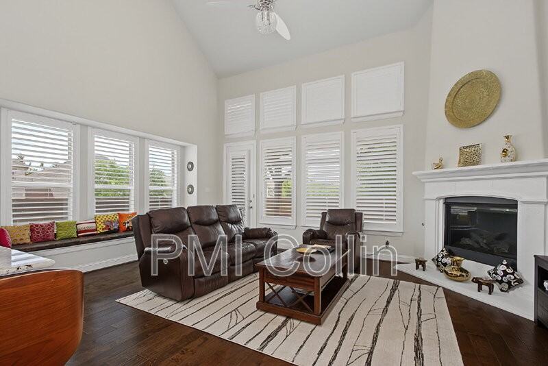 8701 Fairway Ln - Photo 7 of 44