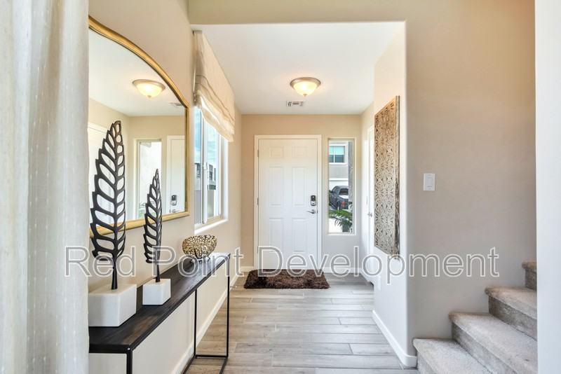 3801 W Goshen Dr - Photo 3 of 12