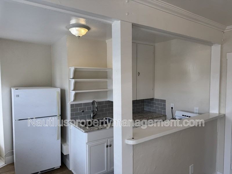 202 Cherry Ave #2 - Photo 3 of 9