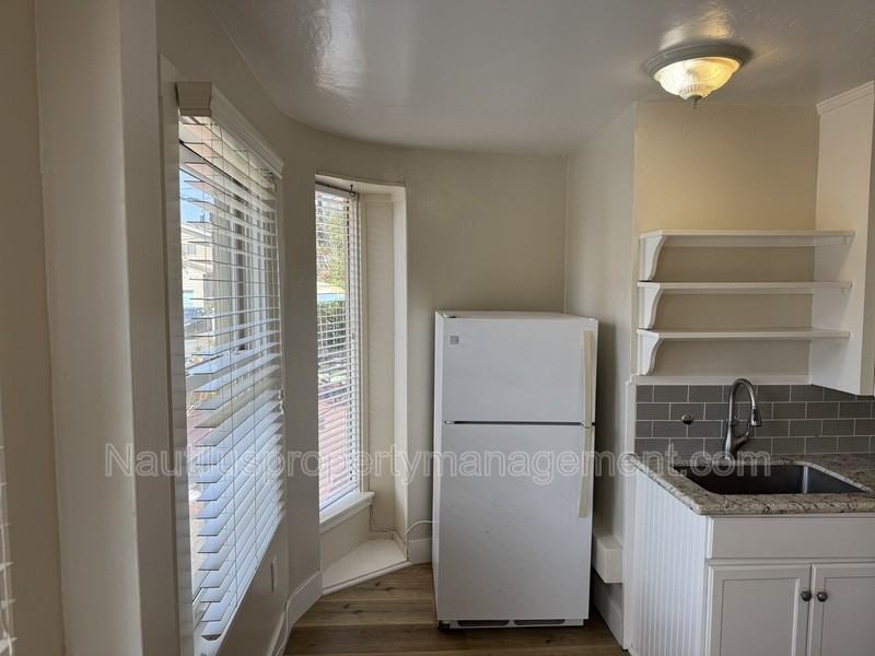 202 Cherry Ave #2 - Photo 5 of 9