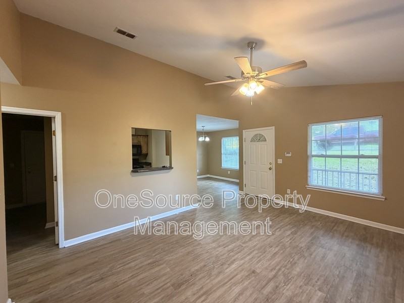 203 B W Roberts St - Photo 3 of 15