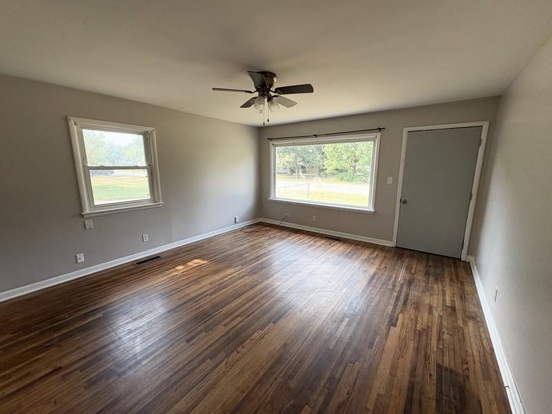 224 E Pine St - Photo 2 of 8