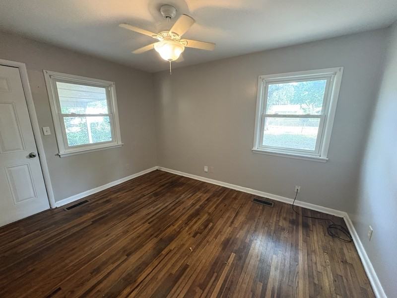224 E Pine St - Photo 5 of 8