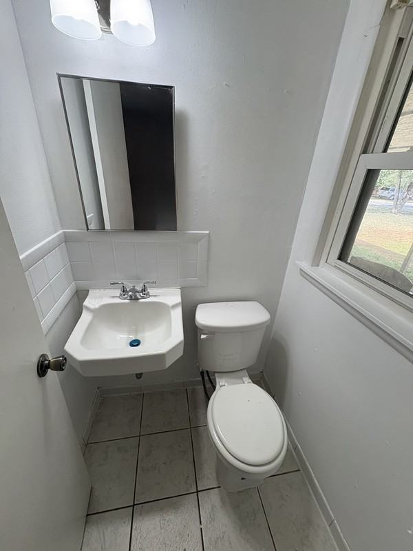 224 E Pine St - Photo 7 of 8
