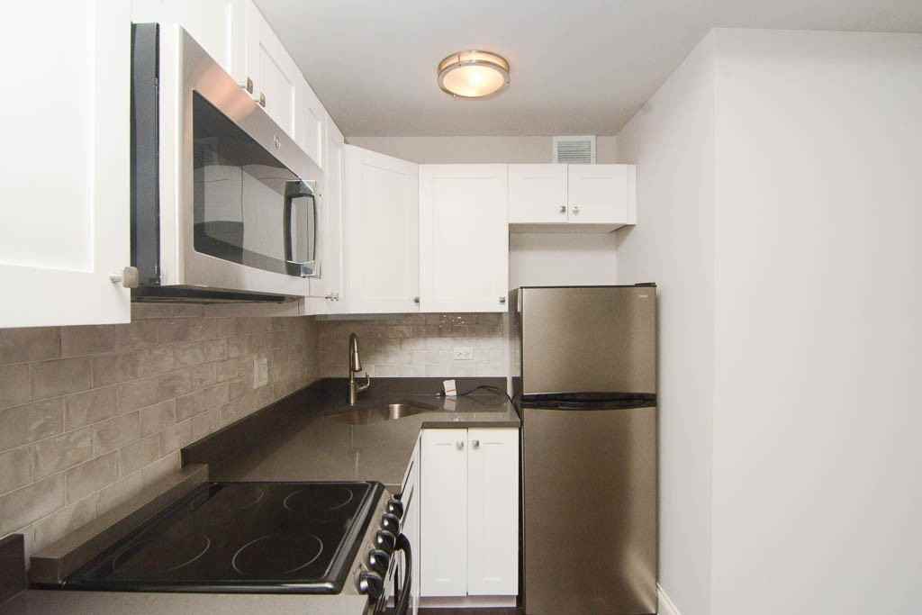 638 W Wrightwood Ave - Photo 2 of 15