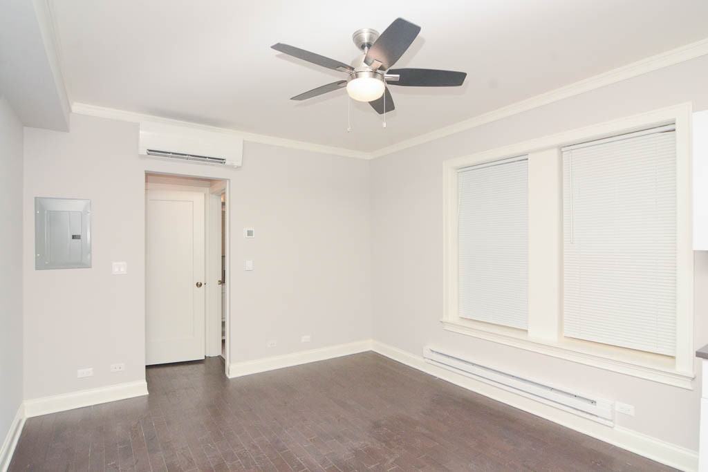 638 W Wrightwood Ave - Photo 5 of 15
