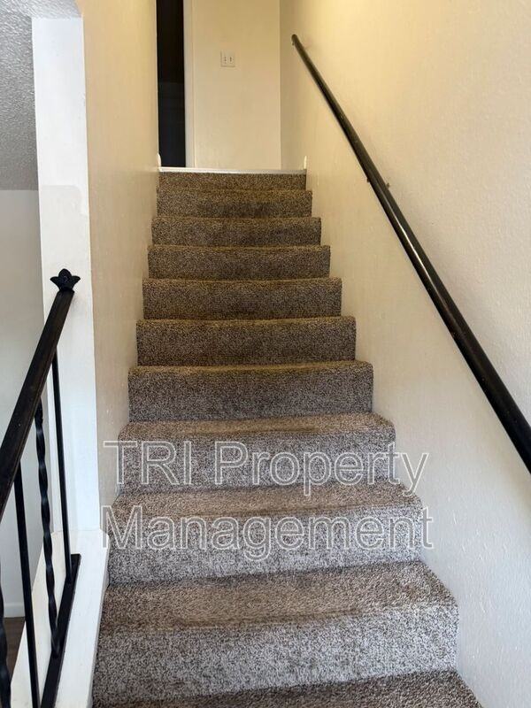732 37th Avenue Ct #3 - Photo 5 of 8