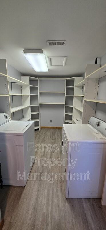 6470 Sherman Rd - Photo 7 of 19