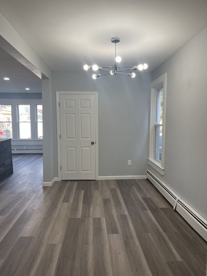 27 W Notre Dame St #1 - Photo 7 of 12