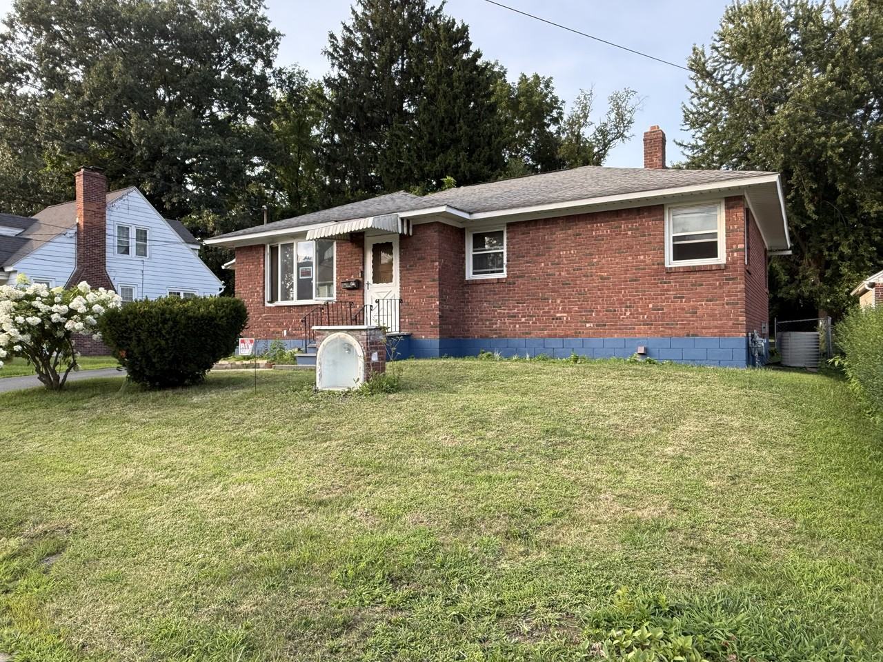 19 Pleasantview Ave #NA - Photo 2 of 26