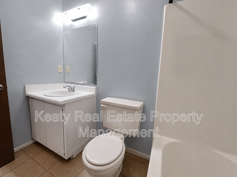108 Meudon St #B - Photo 4 of 7